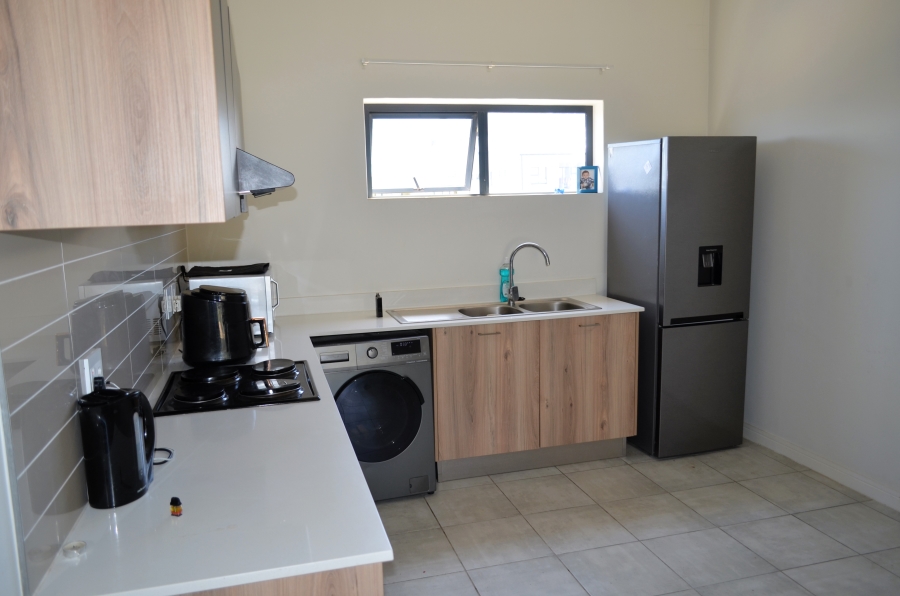 To Let 2 Bedroom Property for Rent in Admirals Park Western Cape